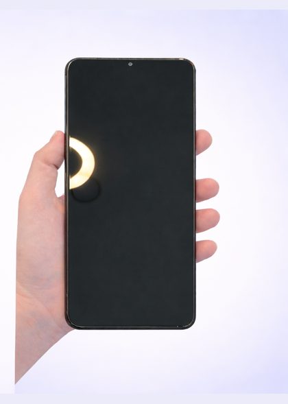 Sama telefon uue ekraaniga pärast remonti SkyMobile’i töökojas